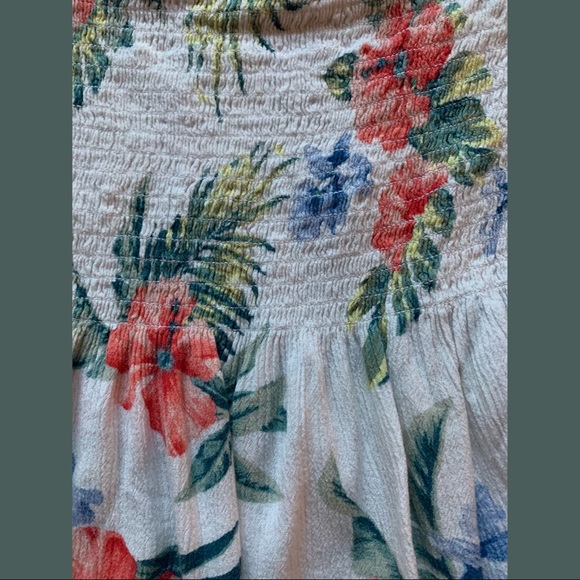 Hollister off the shoulder top - Picture 2 of 2